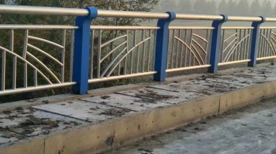 橋梁亞光不銹鋼復(fù)合管護(hù)欄 1.2m